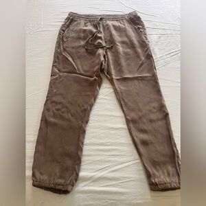 Johnny Was women’s Olga Cropped Jogger Pants Olive Green  R65120-D Small